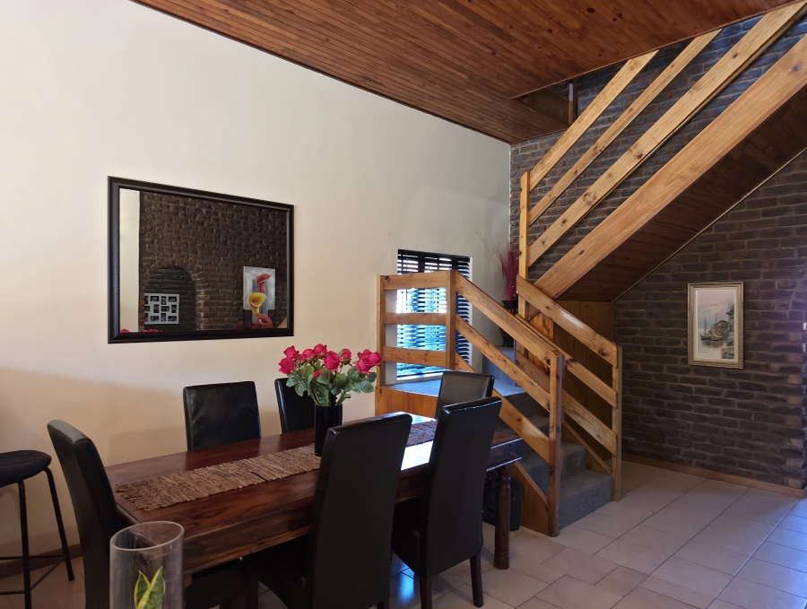 4 Bedroom Property for Sale in Noorsekloof Eastern Cape